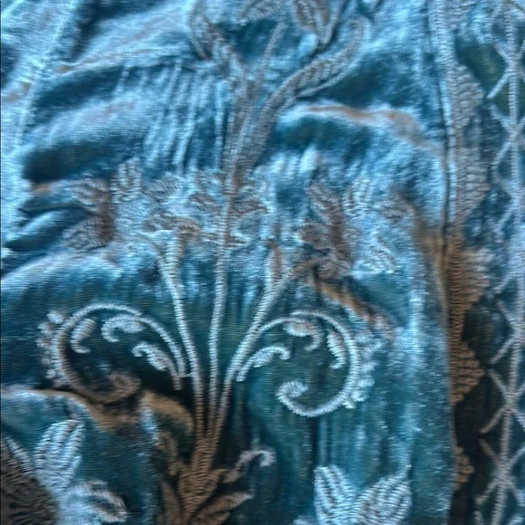 Teal Velvet Floral Kimono - Picture 3 of 6